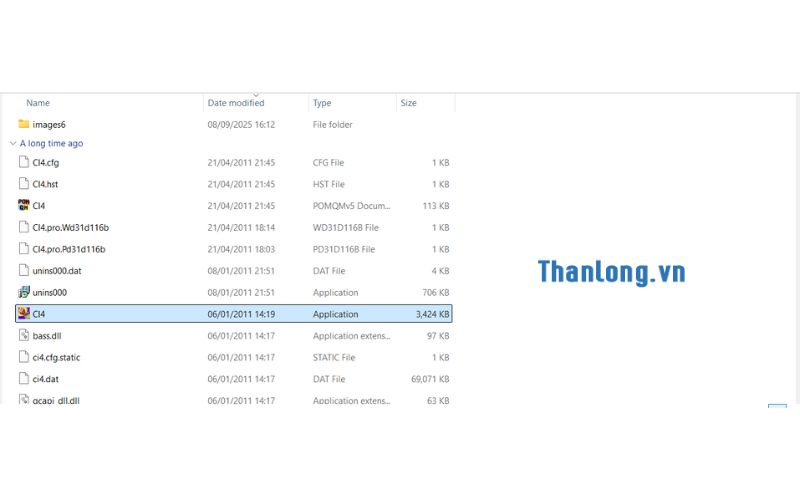 Chạy file CI4.exe để bắt đầu cuộc chiến.