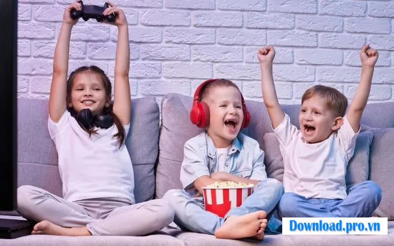 Cho phép trẻ chia sẻ niềm vui và sự cạnh tranh